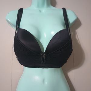 Torrid Bra 40C mesh lining in front, double straps, sexy black, adjustable strap